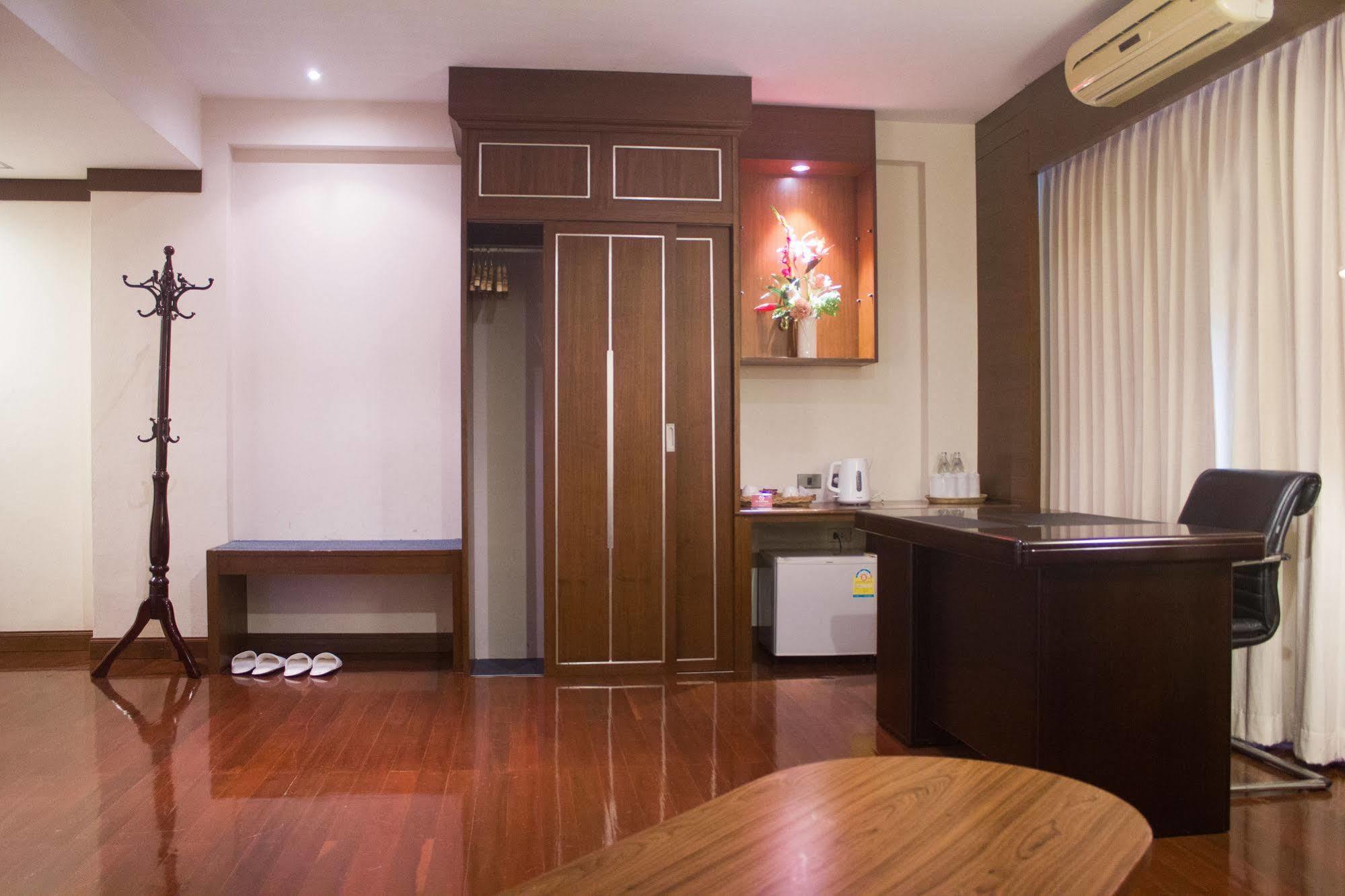 Hatyai Holiday Hotel Hat Yai Dış mekan fotoğraf